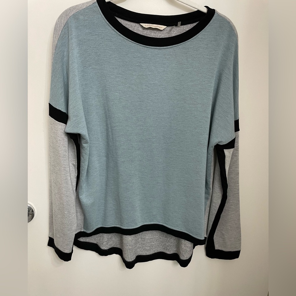 Soft Surroundings lightweight sweatshirt